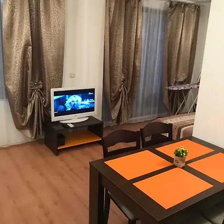 Апартамент Равда דירה